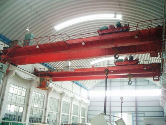 山東起重機廠家：起重機的維護(hù)鋼繩壓潰問題是關(guān)鍵